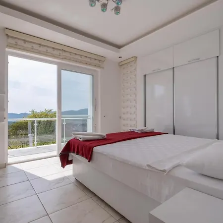 Solo - Adel Villa, 4 Bedroom Private At Oludeniz