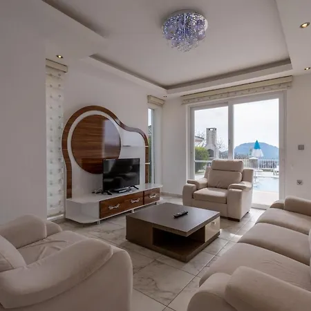 Solo - Adel Villa, 4 Bedroom Private At Villa Oludeniz