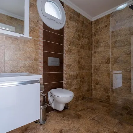 Villa Solo - Adel Villa, 4 Bedroom Private At