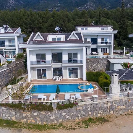 Villa Solo - Adel Villa, 4 Bedroom Private At *